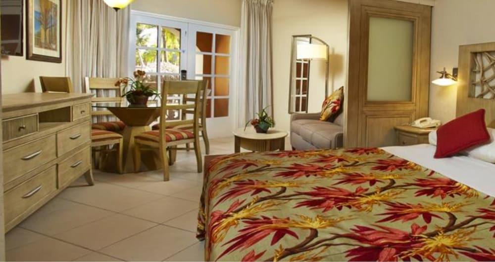 Playa Linda Beach Resort Palm Beach Exterior foto