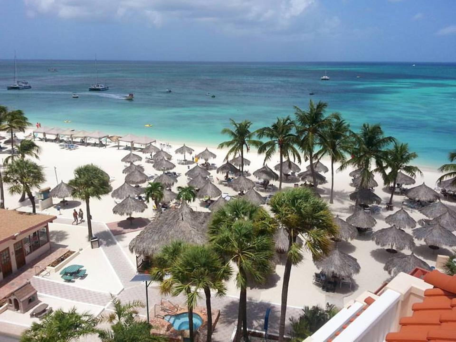 Playa Linda Beach Resort Palm Beach Exterior foto