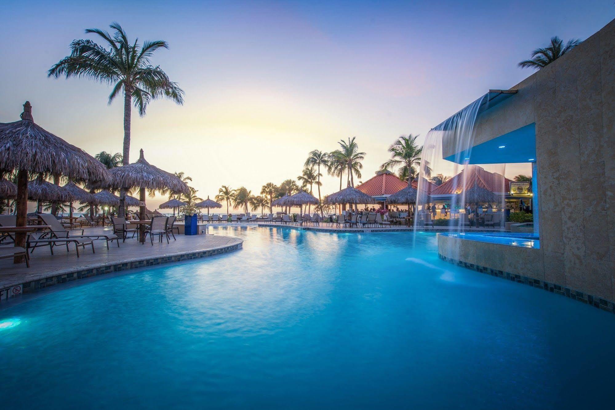 Playa Linda Beach Resort Palm Beach Exterior foto